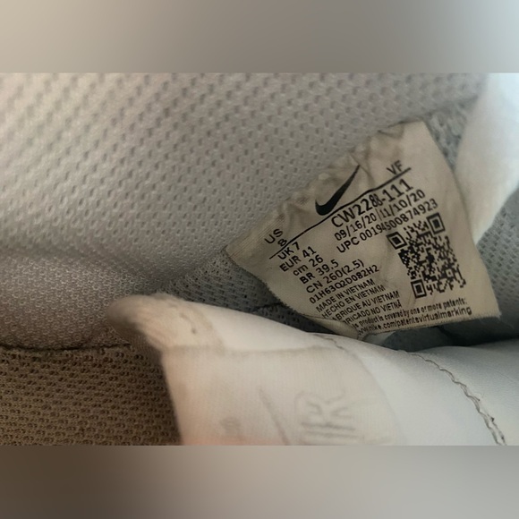 Nike Air Force 1 ‘07 Triple White Size 8 Mens Low 2022 CW2288-111 - Picture 10 of 10